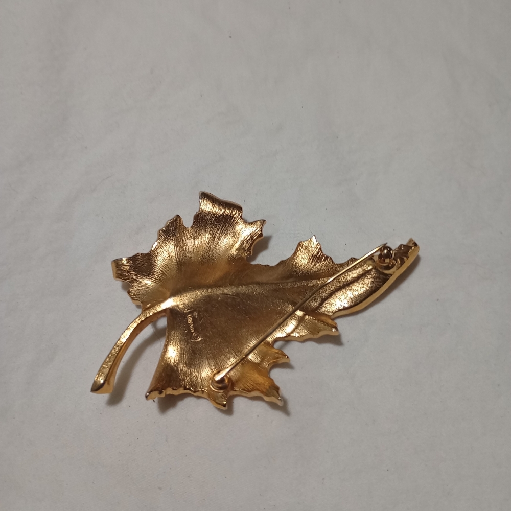 Trifari Gold Leaf Brooch Festival Fit Birthday Old Money Fauna Fall Gold Brushed - Picture 7 of 11